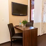 Und Restaurant Zur Kleinen Rebe