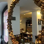 Hotel Und Restaurant Zur Kleinen Rebe Rech