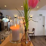 Hotel Und Restaurant Zur Kleinen Rebe 3*